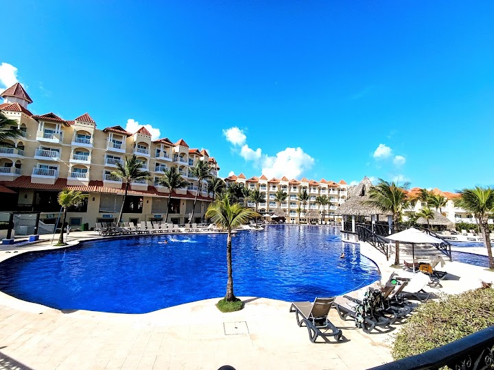 Watch our Casino Hotel Occidental Caribe review