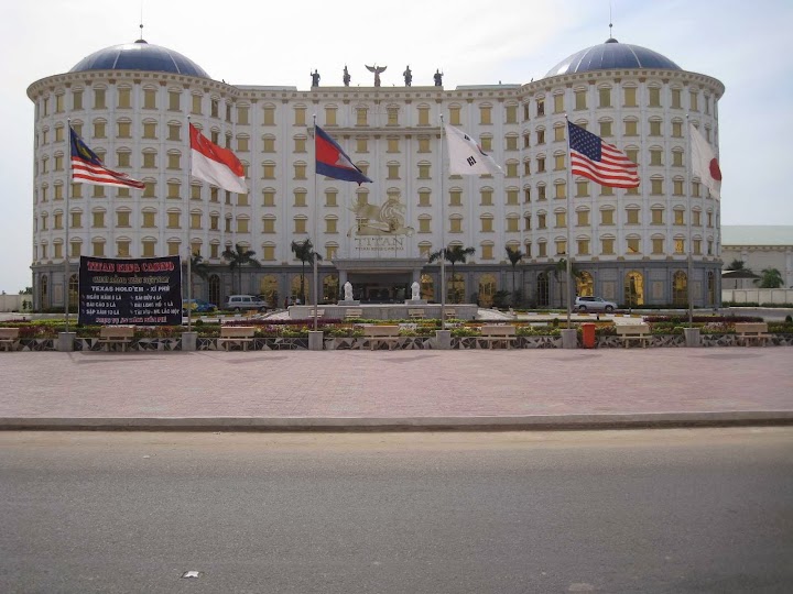 Titan King Casino Resort