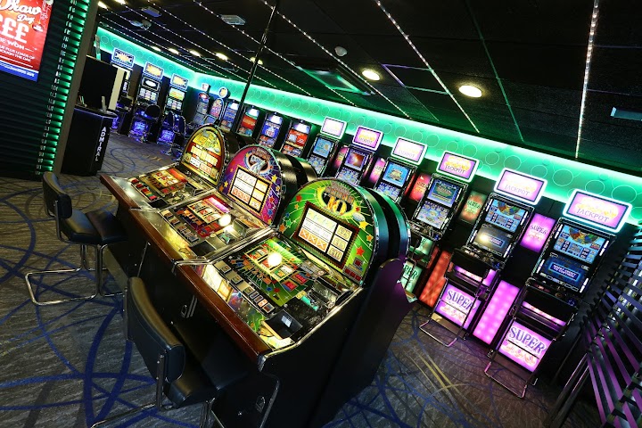 Admiral Casino: Leigh