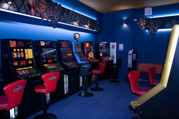 TOPsport lažybų punktas ir kazino, lošimo automatų salonas