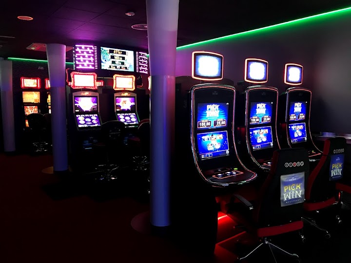 Universo Salón De Juego Y Apuestas Deportivas Unceta