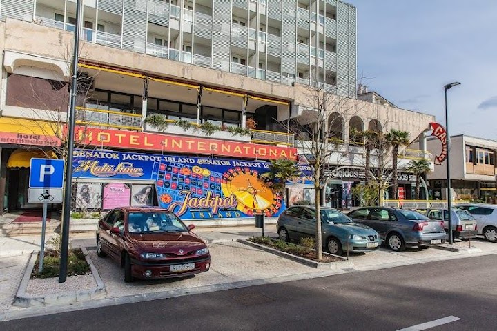 Automat Klub SENATOR - Internacional