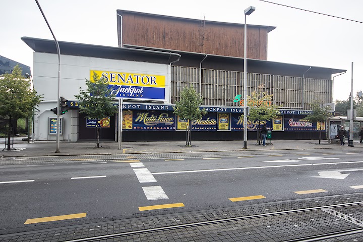 Automat Klub SENATOR Zagreb - "PICCOLO"