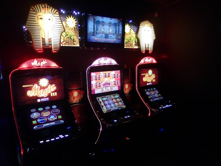 VALI PARK RECOGIDAS - SALONES DE JUEGO Y APUESTAS DEPORTIVAS