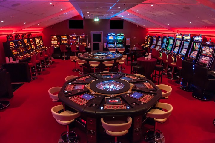 Casino Ruyven by Queens