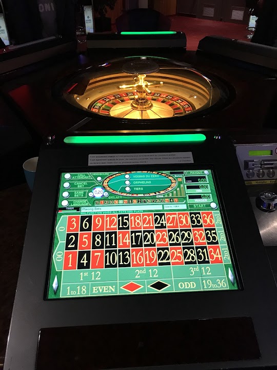 Golden Palace Saint-Josse