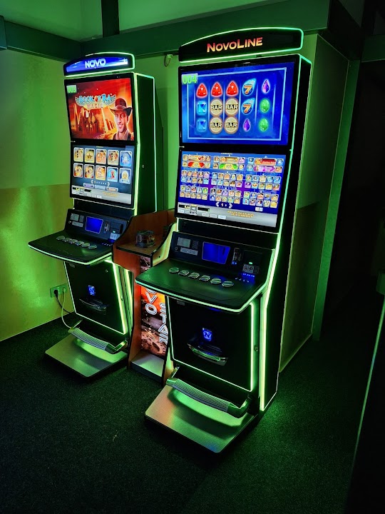 Spielhalle Playhouse