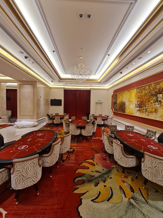 Bluff Masters Indian Flush Poker