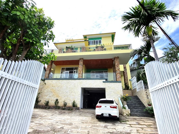 Top Hill Halong Homestay