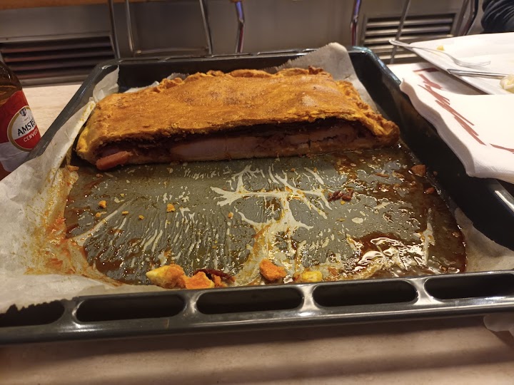 Bar • Café • Salón de Juegos Vitoria