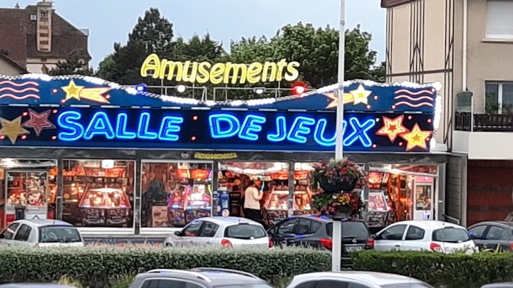 AMUSEMENTS salle de jeux