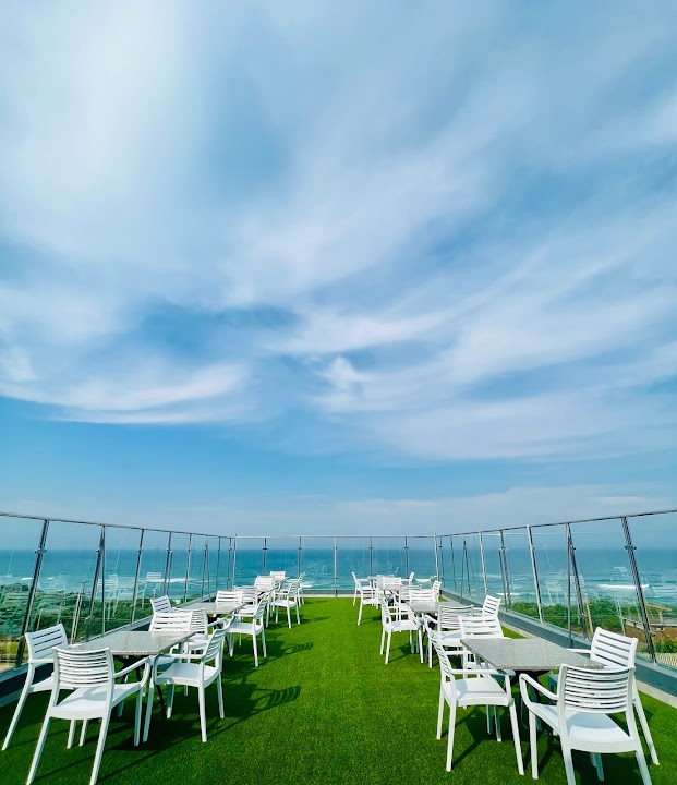 12 Oceans Hotel and Conference Centre